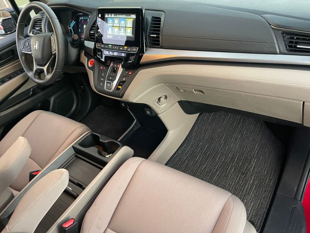 2024 Honda Odyssey EX - Photo 30