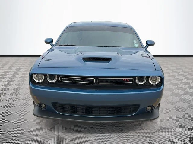 Used 2023  Dodge R/T image 2