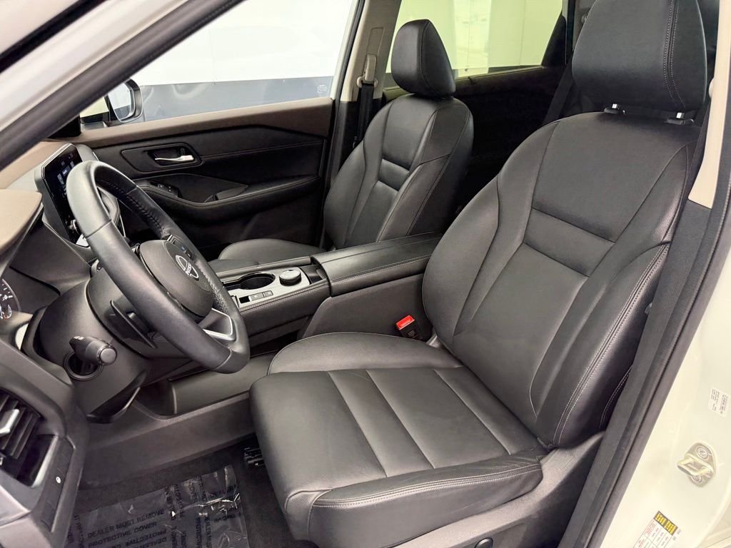 Used 2023 White Nissan SL image 56