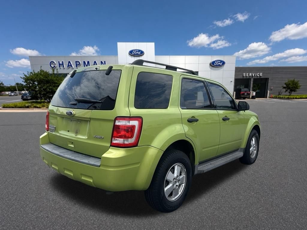 Used 2011 Lime Squeeze Metallic Ford XLT image 5