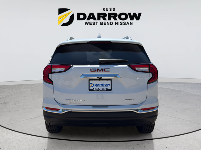 Used 2024 White GMC SLT image 4