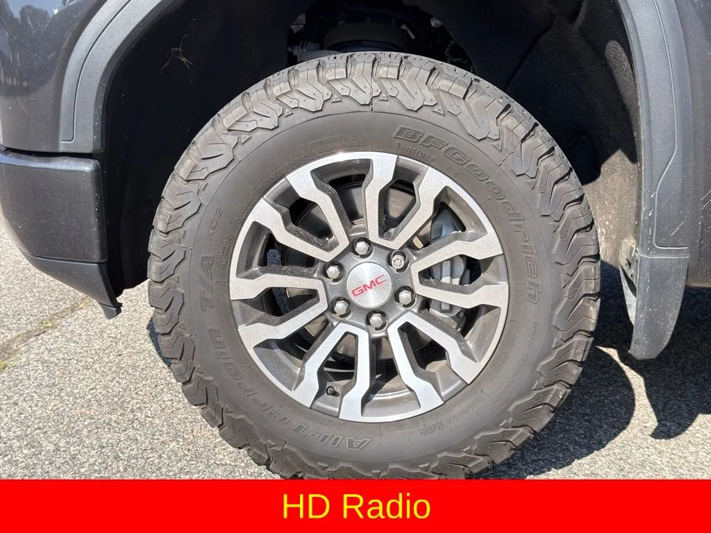 Used 2020 CARBON BLACK METALLIC GMC AT4 image 15