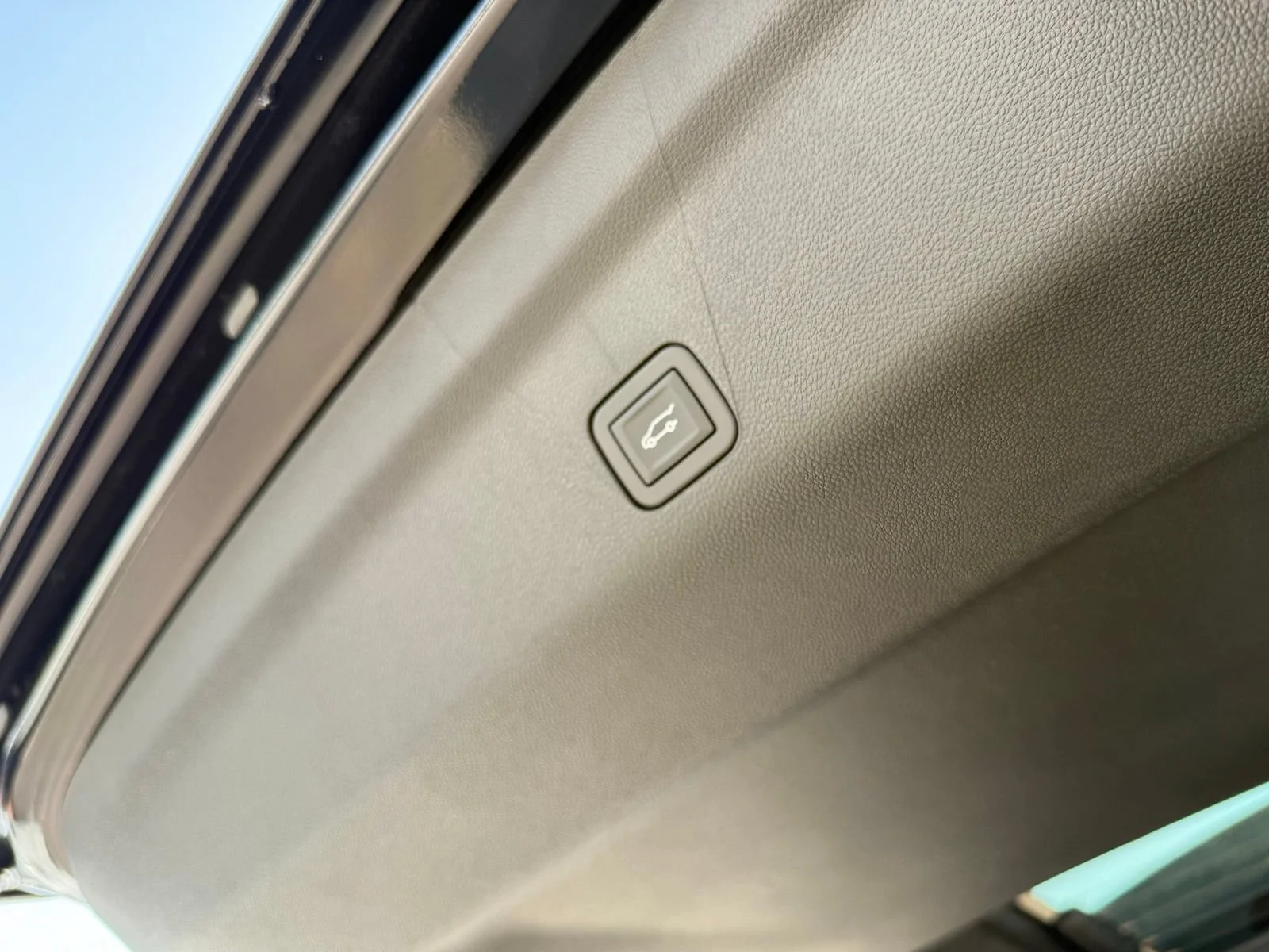 2026 Chevrolet Tahoe Z71 - Photo 42