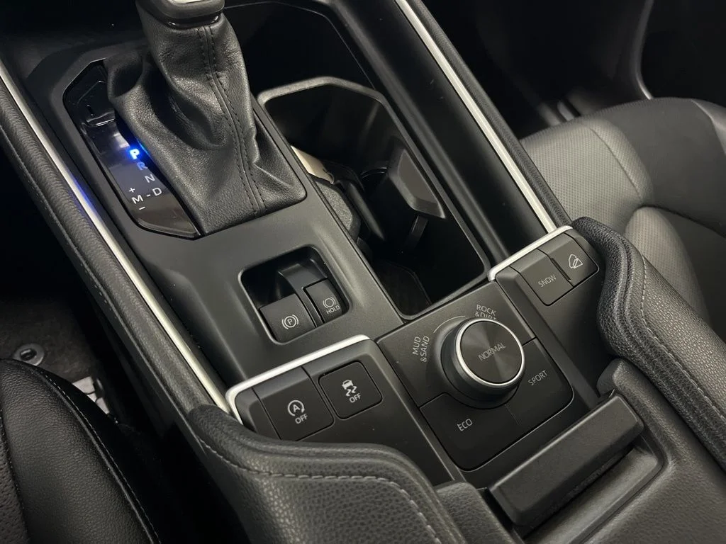 Used 2024 Silver Toyota Platinum image 17