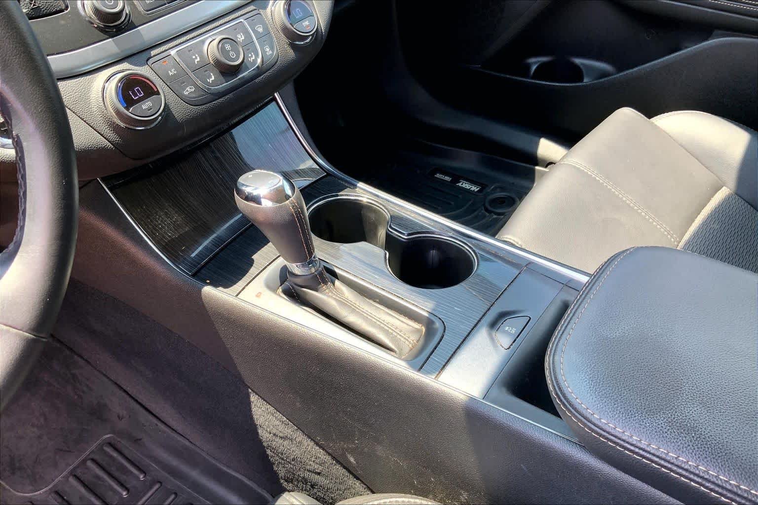 Used 2020 Silver Ice Metallic Chevrolet LT image 17