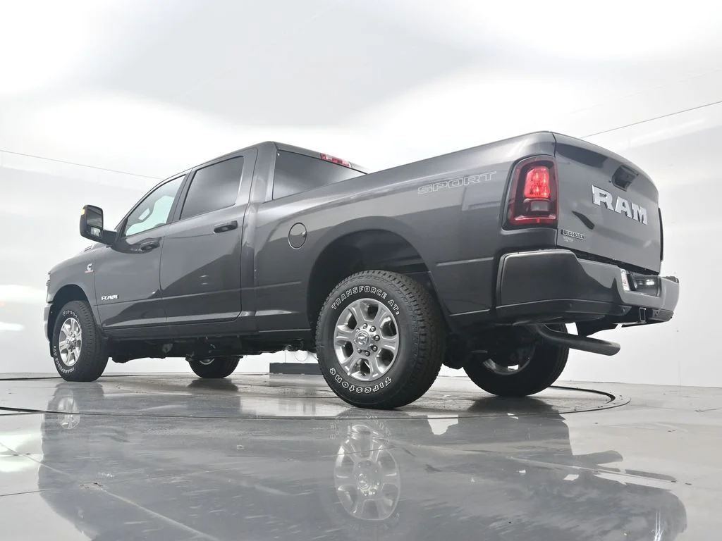 New 2026 Granite Crystal Metallic Clear-Coat Exterior Paint RAM Big Horn image 39