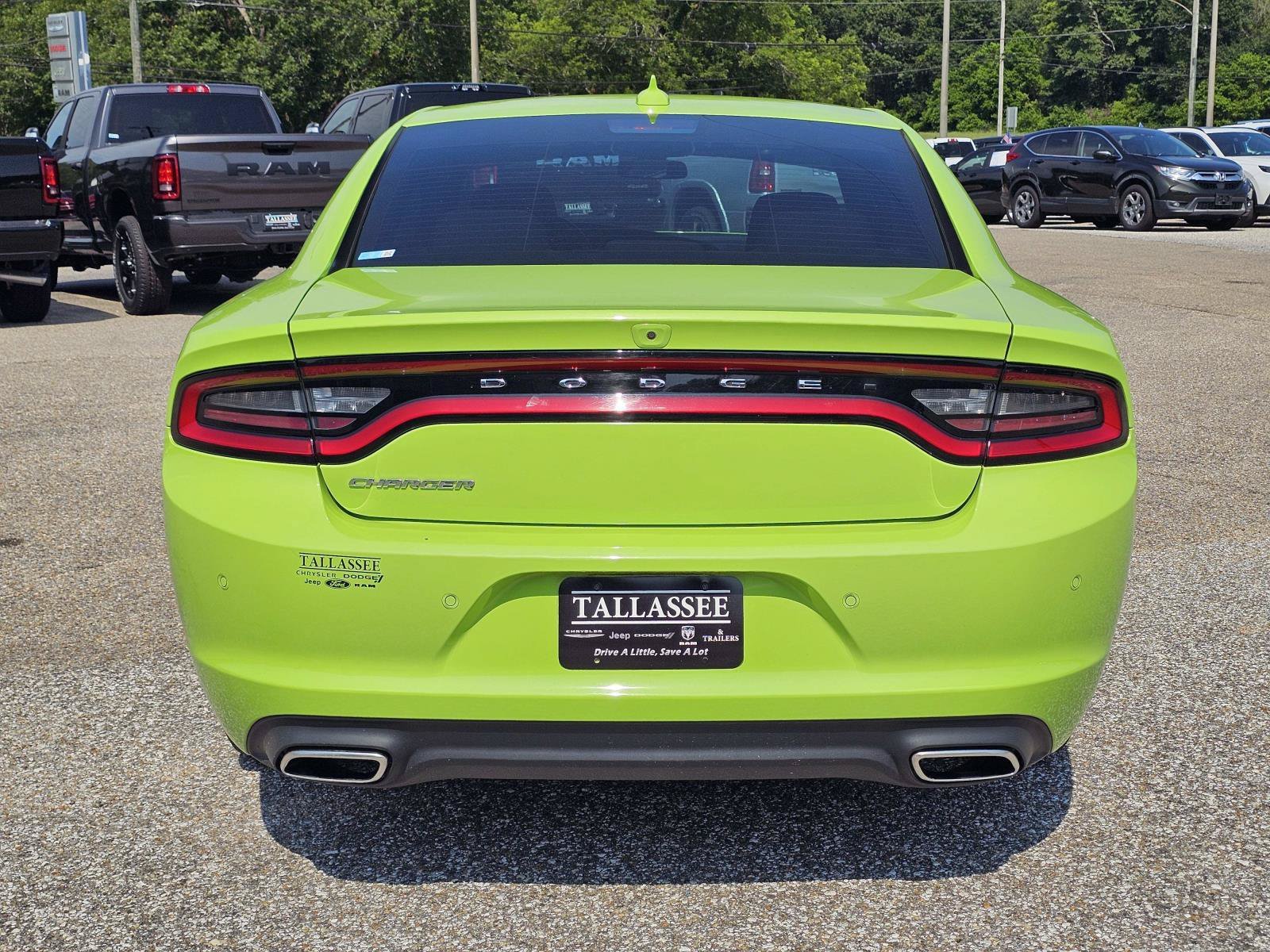 Used 2023 Sublime Metallic Clearcoat Dodge SXT image 10