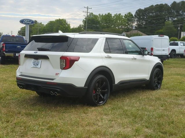 Used 2023 White Ford ST image 13