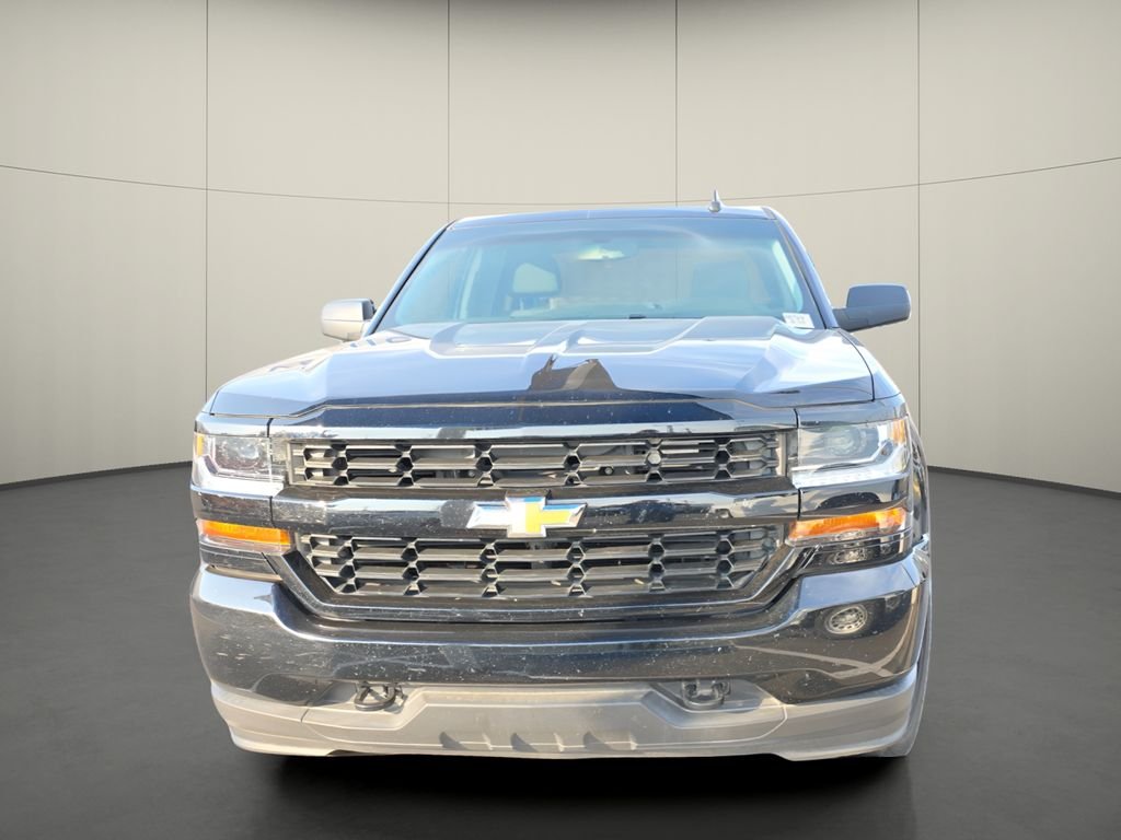 Used 2018 Black Chevrolet Custom image 2