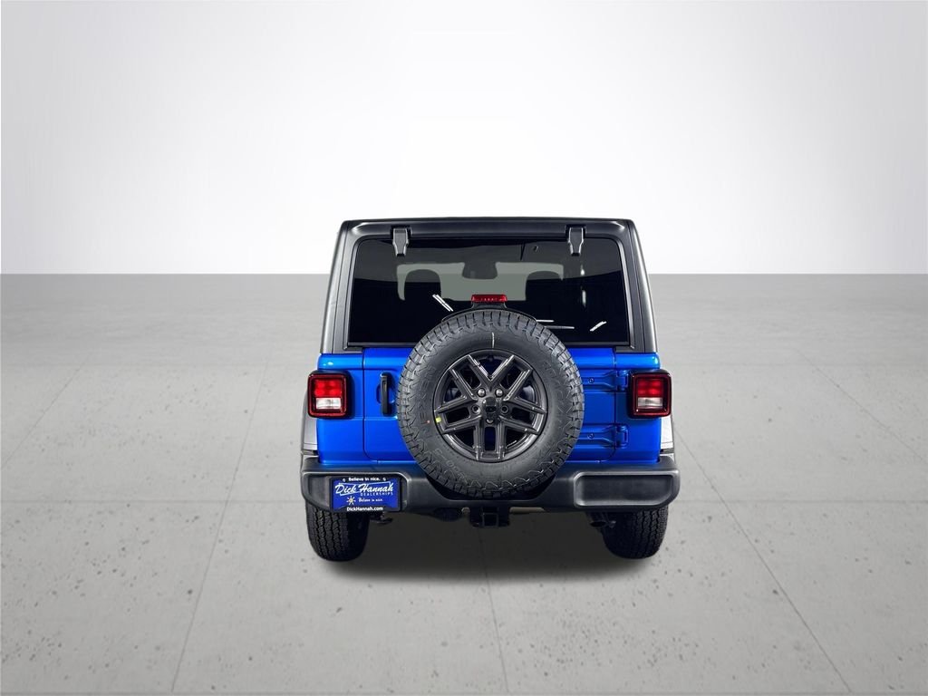 New 2026 Hydro Blue Pearl-Coat Exterior Paint Jeep Sport S image 7