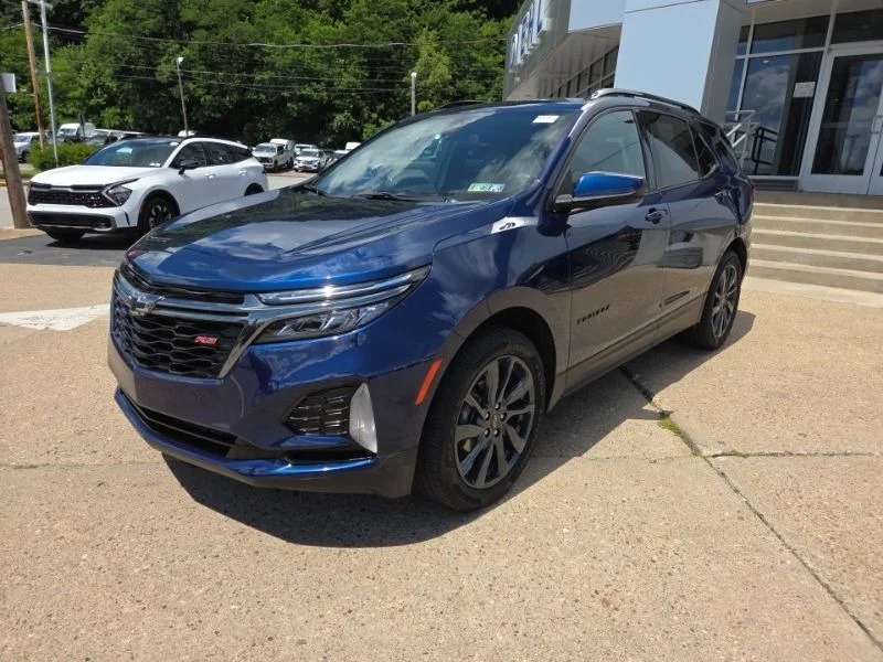 Used 2022 Blue Chevrolet RS image 3
