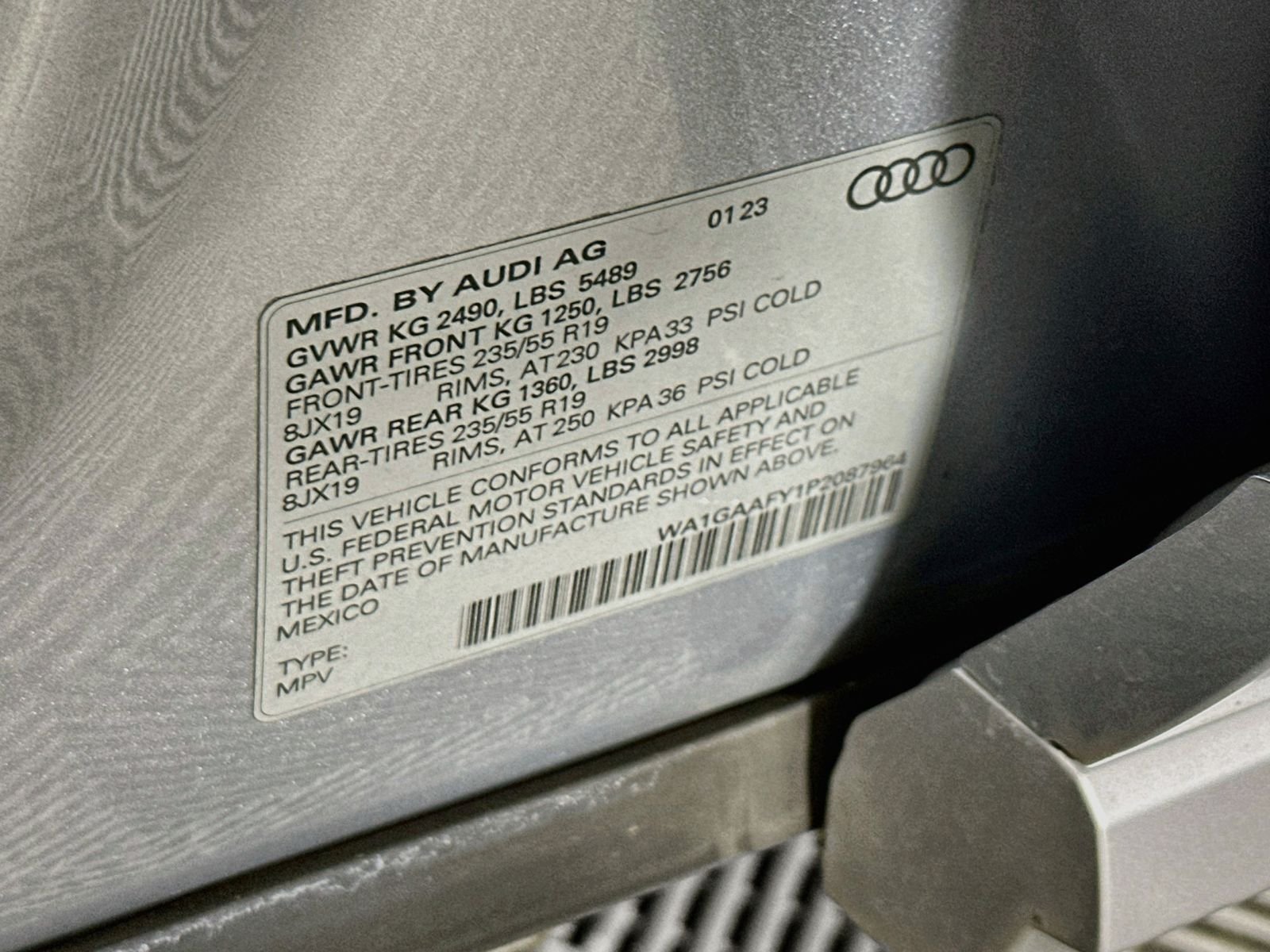 Used 2023 Silver Metallic Audi 45 S line Premium image 33