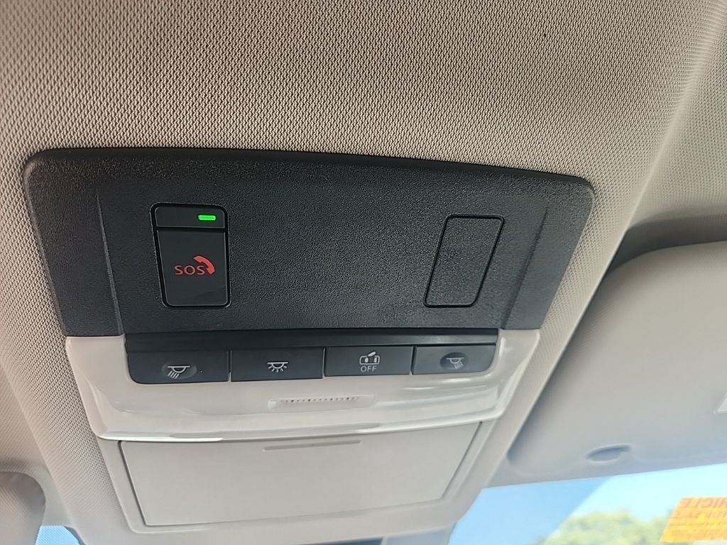 Used 2021 Gray Nissan SV image 23