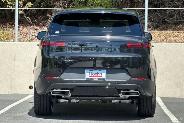New 2026 Santorini Black Land Rover SE image 4