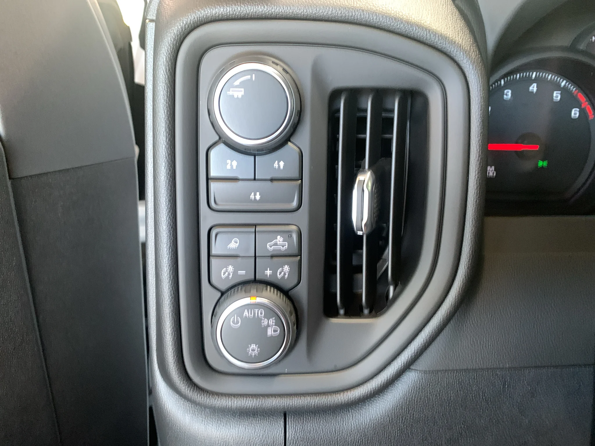 2026 Chevrolet Silverado 2500 HD Custom - Photo 29