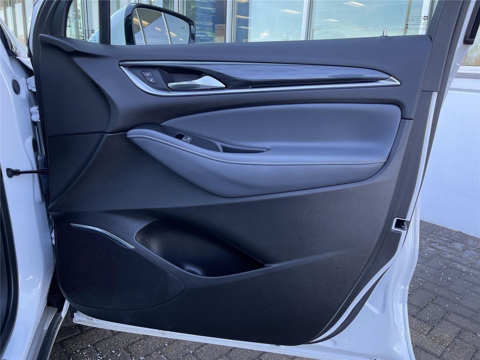 2023 Buick Enclave Essence - Photo 32