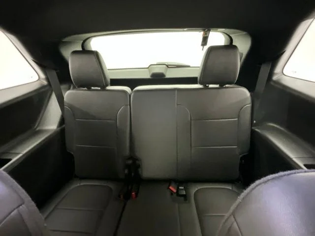 Used 2022 Red Chevrolet Premier image 10