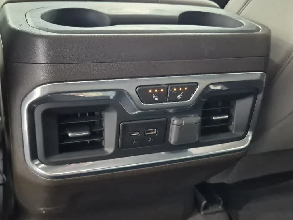 Used 2023 White Frost Tricoat GMC SLT image 8