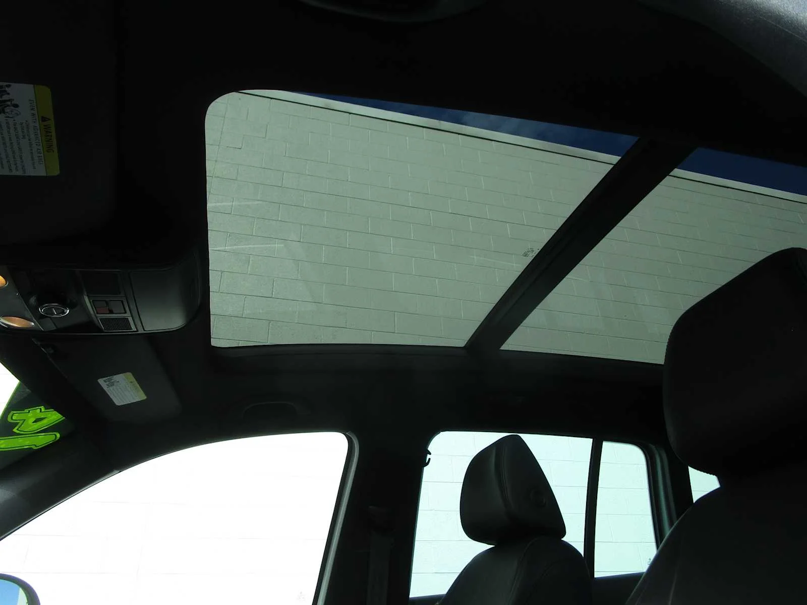 Used 2014 Pure White Volkswagen R-Line image 13