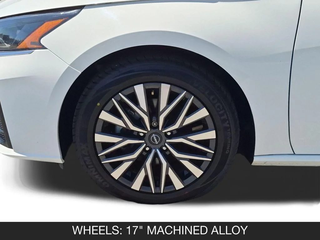 2025 Nissan Altima SV - Photo 11