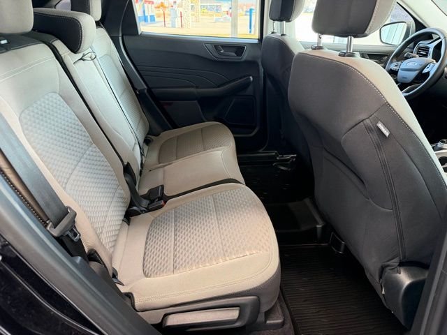 Used 2022 Black Metallic Ford SE image 13