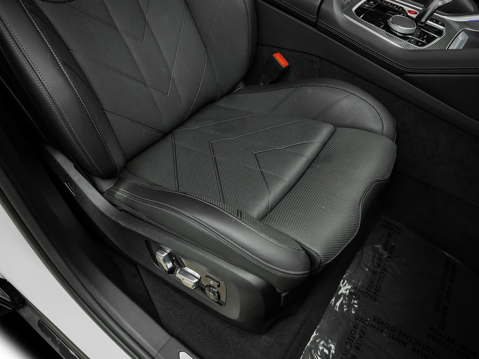 Used 2023 White BMW Base image 37