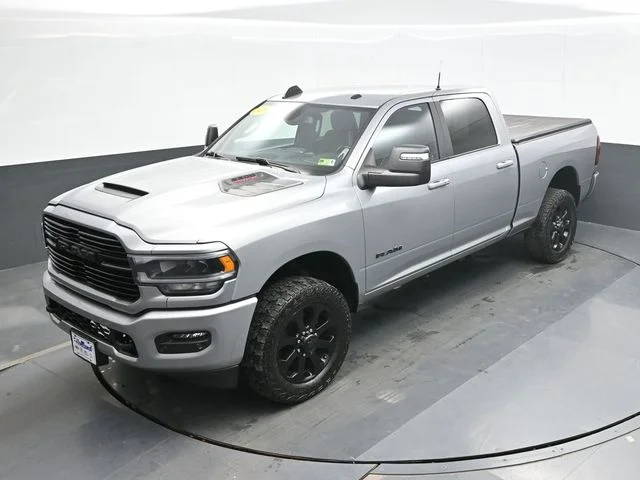 Used 2023 Silver Ram Laramie image 13