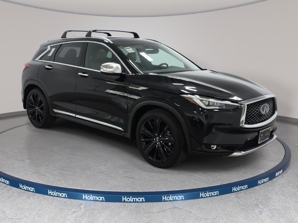 Certified Used 2023 Mineral Black INFINITI SENSORY AWD image 3