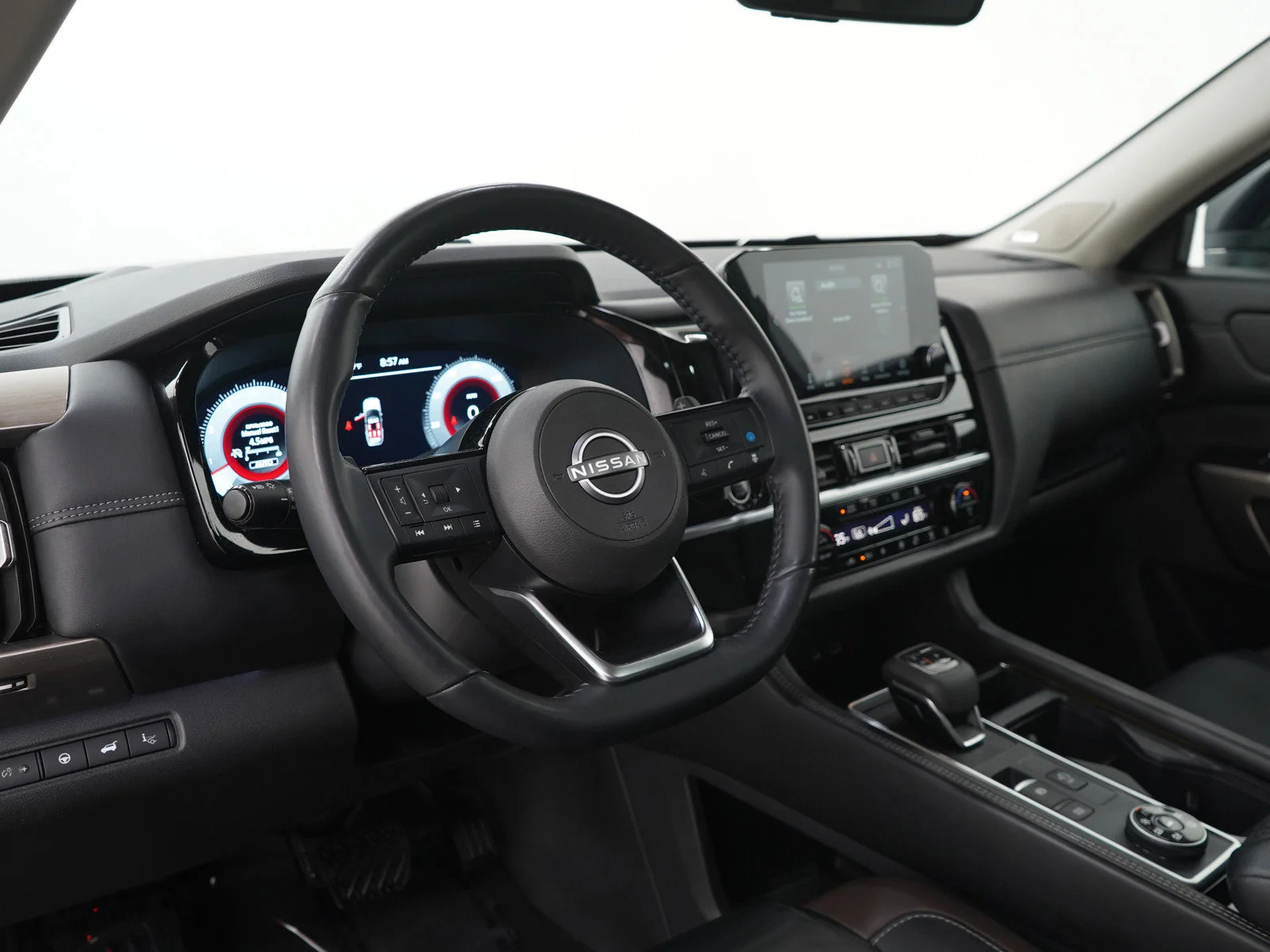 Used 2024 Super Black Nissan Platinum image 30