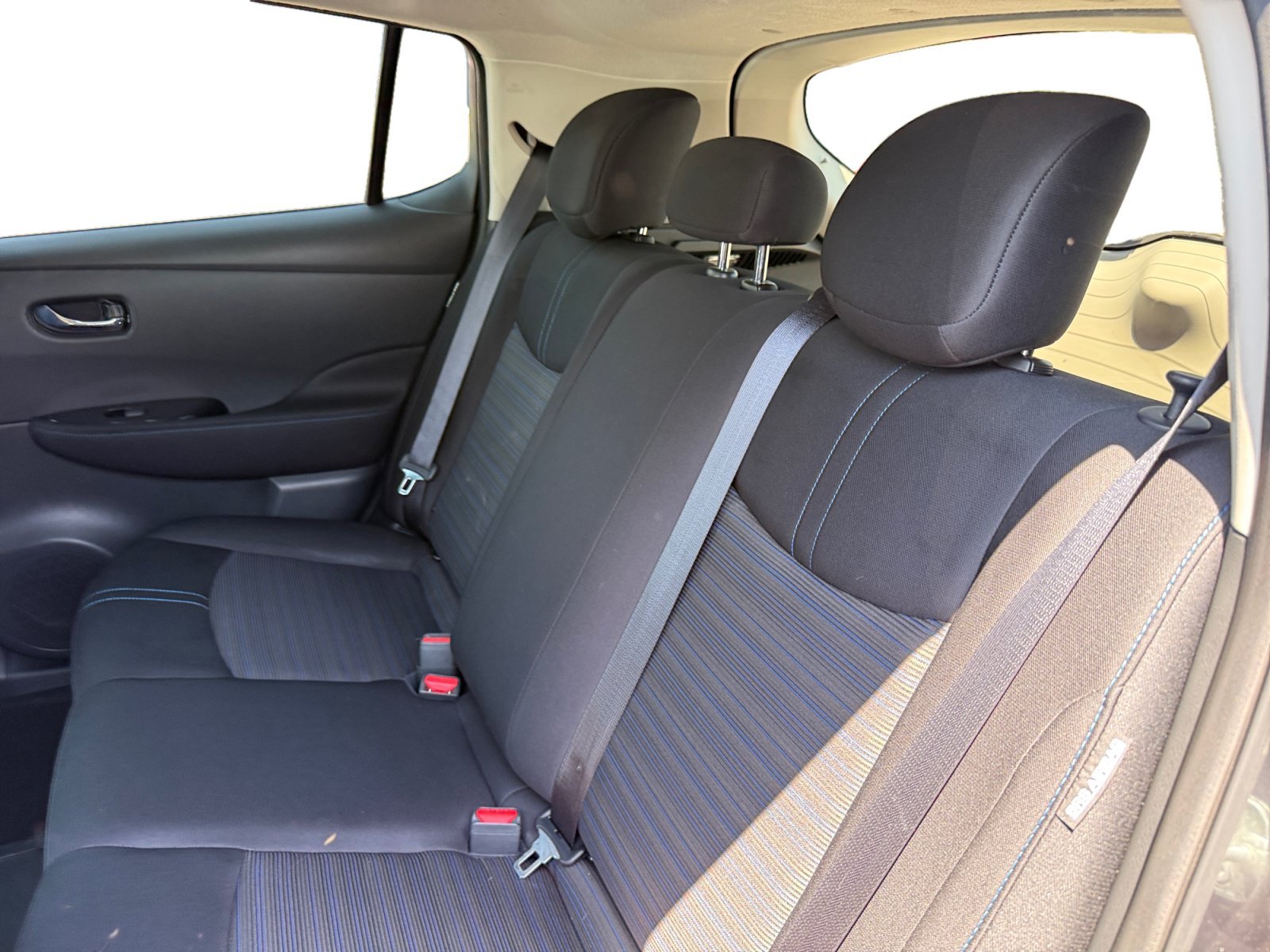 Used 2022 Gun Metallic Nissan SV image 16