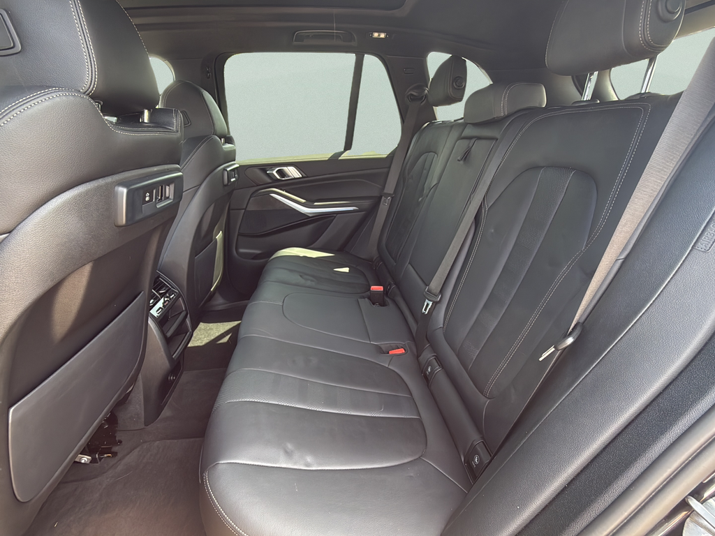Used 2022 Dark Graphite Metallic BMW xDrive45e image 22