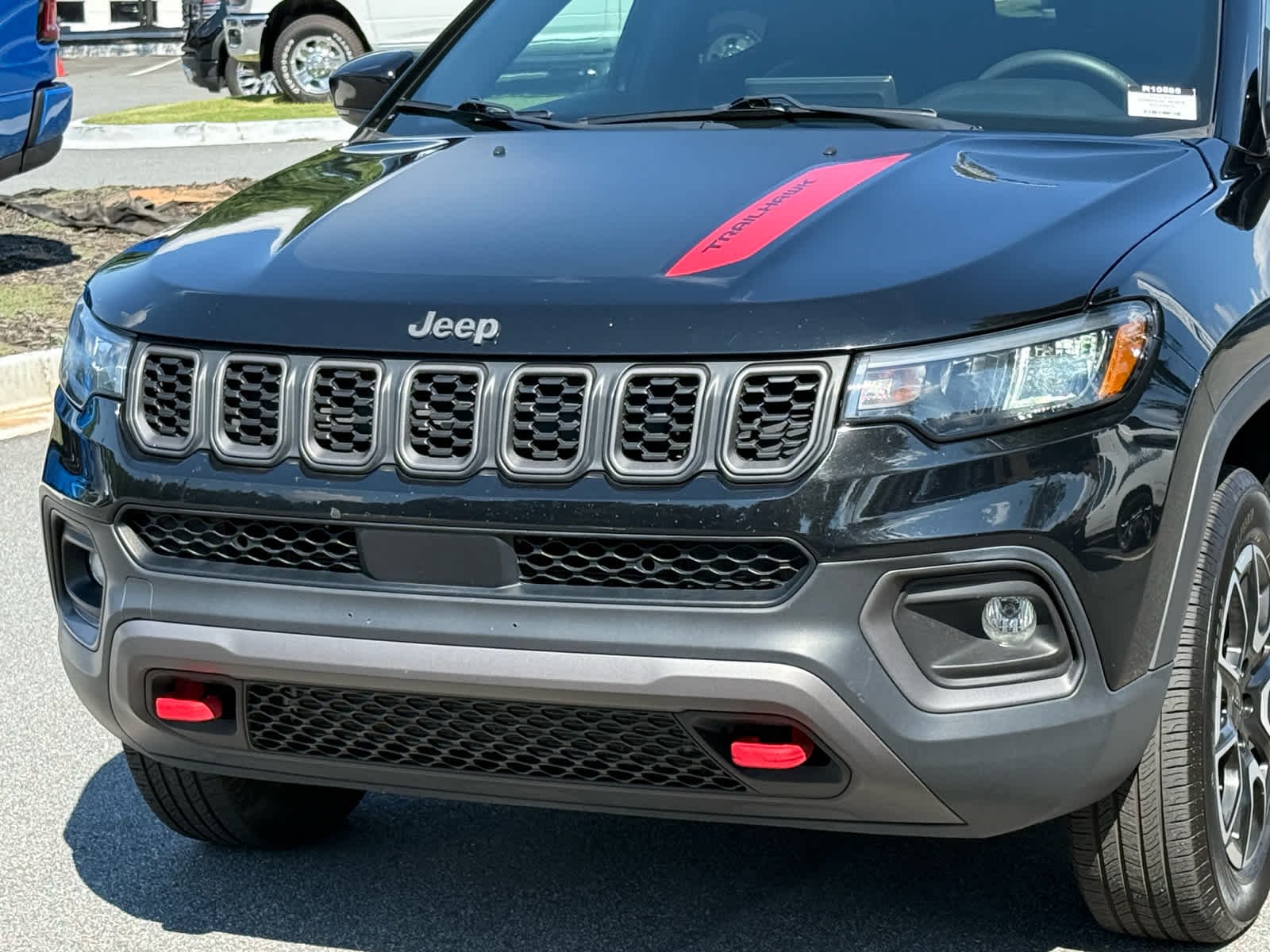 Used 2024 Diamond Black Crystal Pearlcoat Jeep Trailhawk image 9