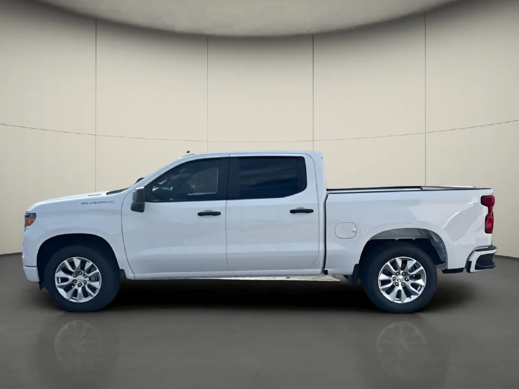 New 2026 Summit White Chevrolet Custom image 2