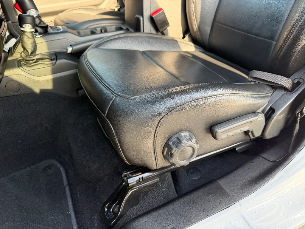 Used 2023 Bright White Jeep Sahara Altitude image 23