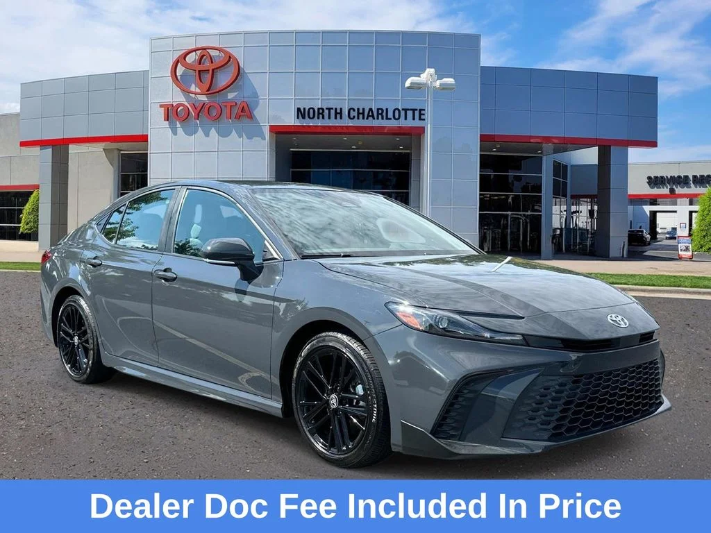 Certified Used 2025  Toyota SE image 1