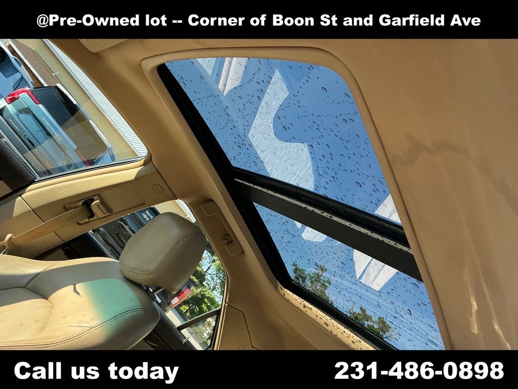 Used 2008 White Cadillac Base image 13