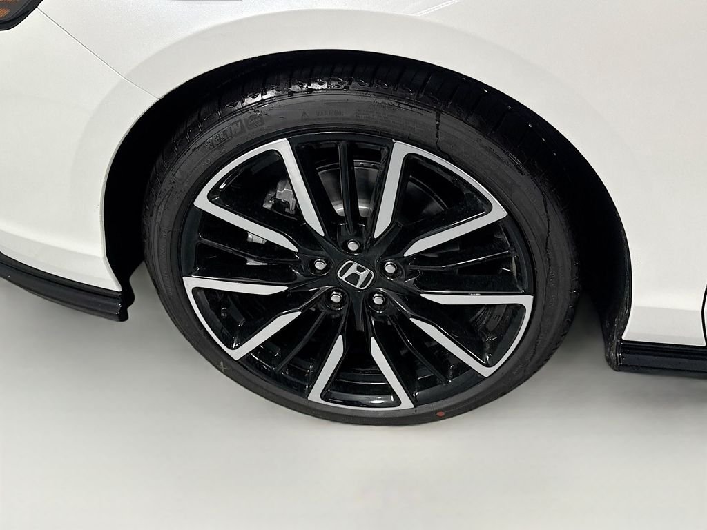 New 2026 Platinum White Pearl Honda Touring image 13