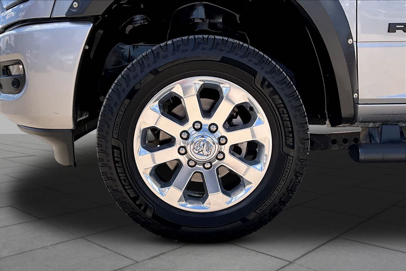Used 2024 Billet Silver Metallic Clearcoat Ram Laramie image 11