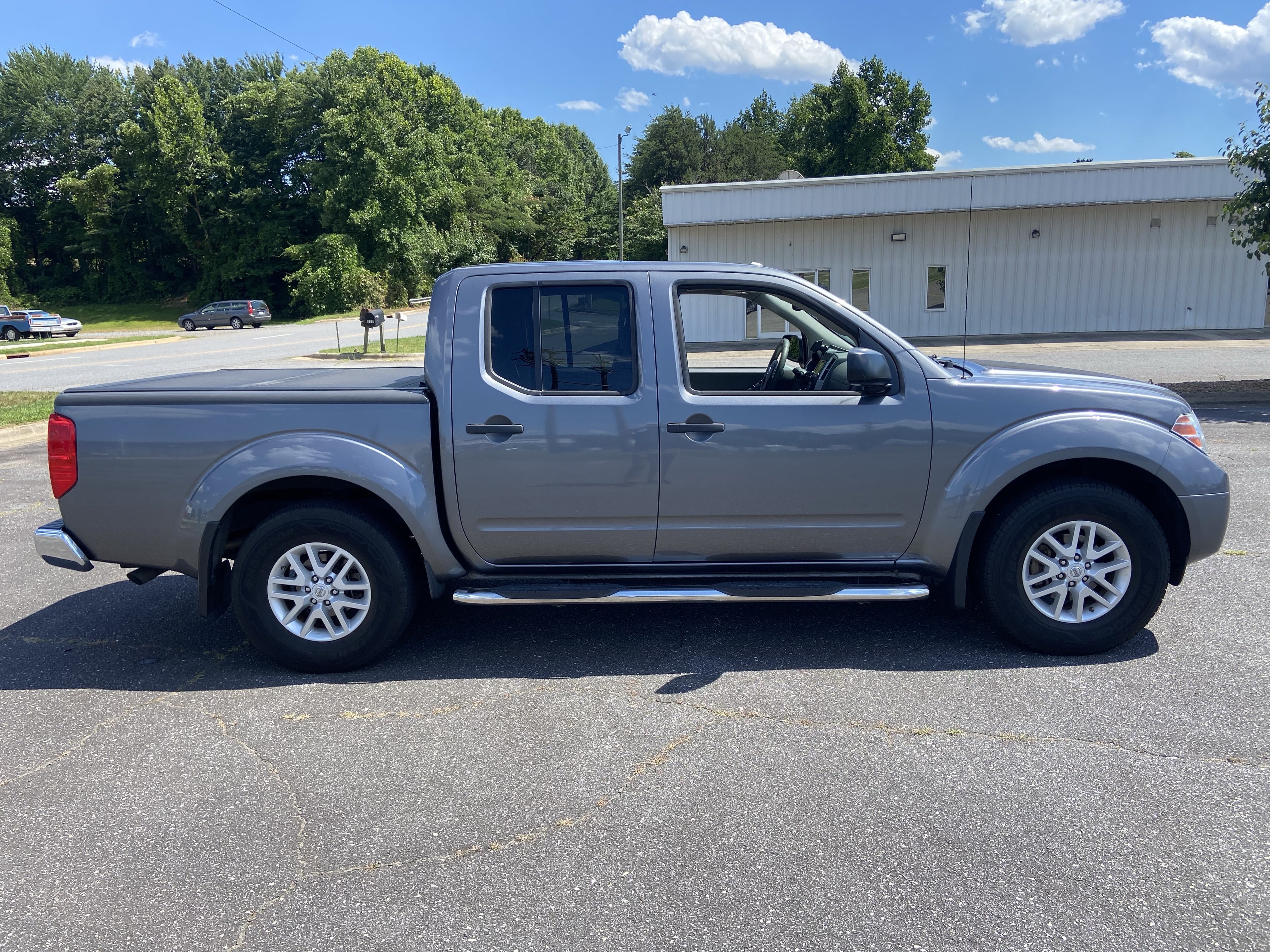 Used 2018 Gun Metallic Nissan SV V6 image 4