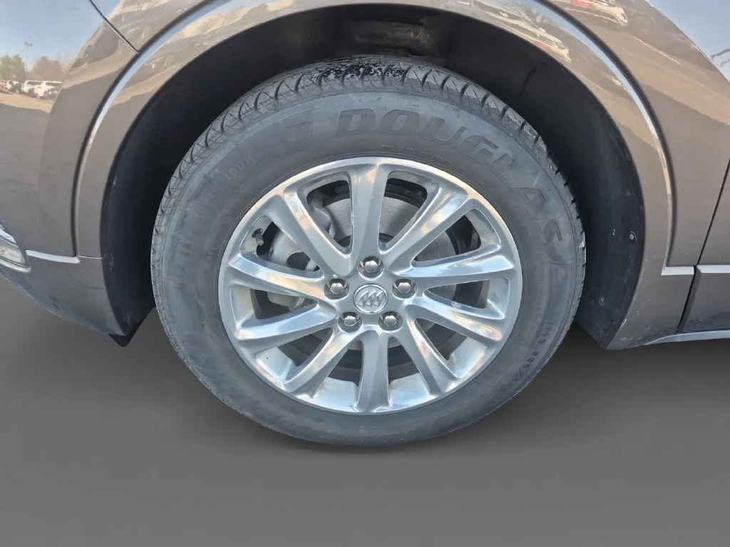 Used 2019 Brown Buick Essence image 13