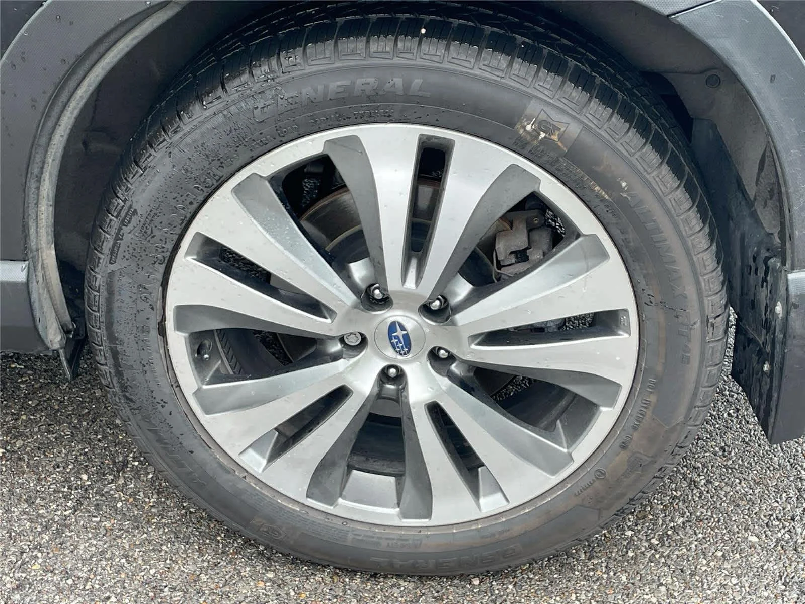 Used 2021 Crystal Black Silica Subaru Touring image 9