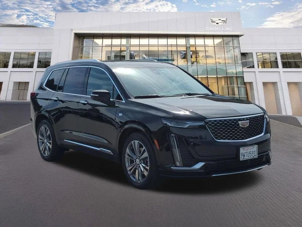Used 2025 Stellar Black Metallic Cadillac Premium Luxury image 3