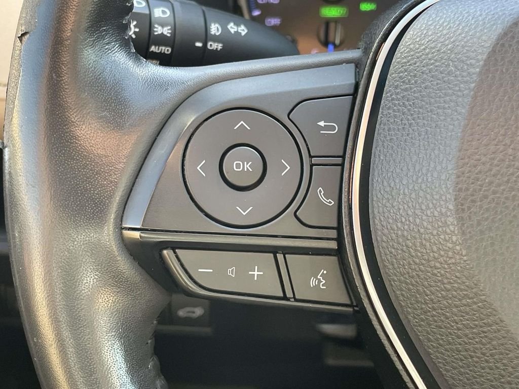 2021 Toyota RAV4 XLE Premium - Photo 11