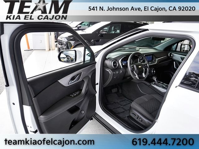 Used 2022 White Chevrolet LT image 34