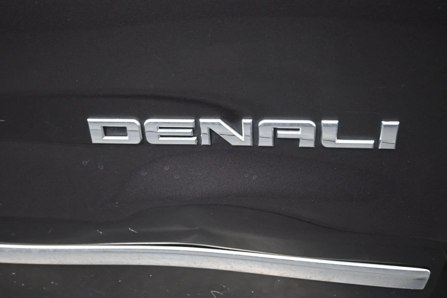 Used 2014 Iridium Metallic GMC Denali image 6