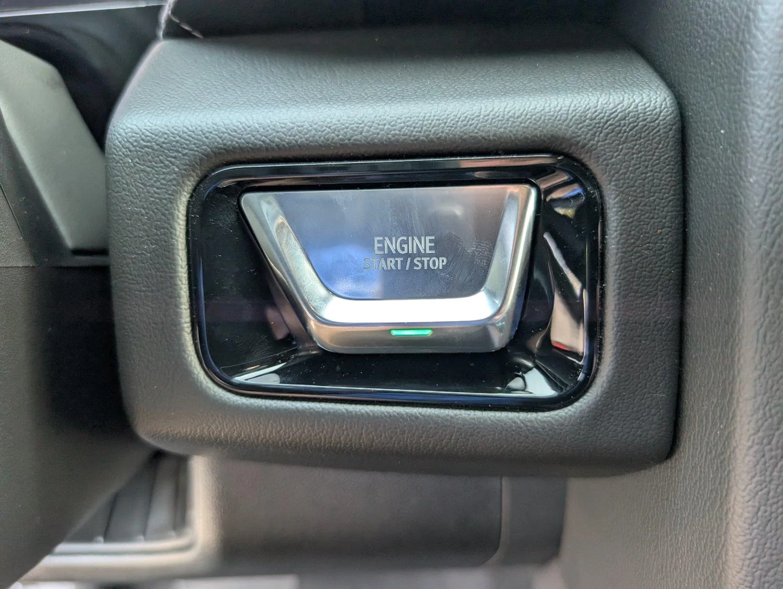 New 2026 Titanium Rush Metallic GMC Denali image 21