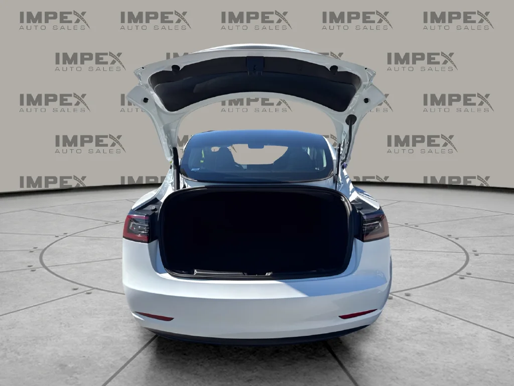 Used 2023 White Tesla Base image 27
