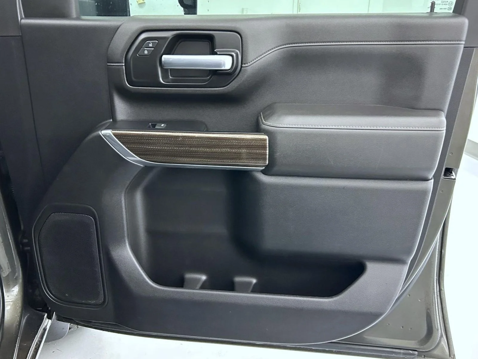 Used 2022 Green Chevrolet LT image 16