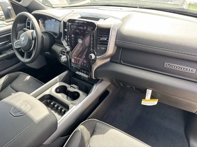 New 2027 Serrano-Green Metallic Exterior Paint RAM Laramie image 35