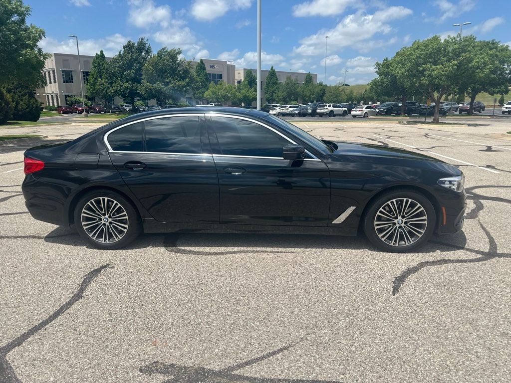 Used 2019 Black BMW 530i xDrive image 4